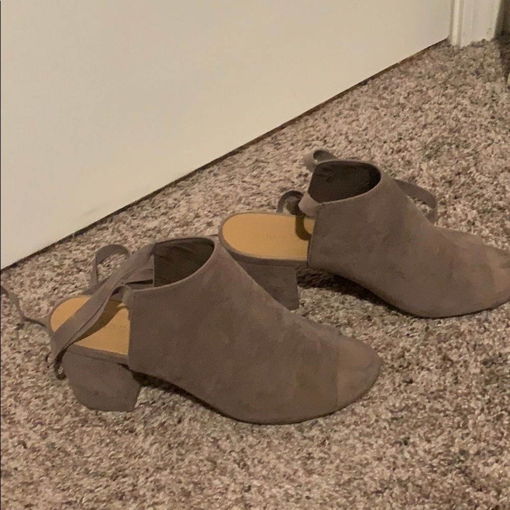 Gently worn lace back heels